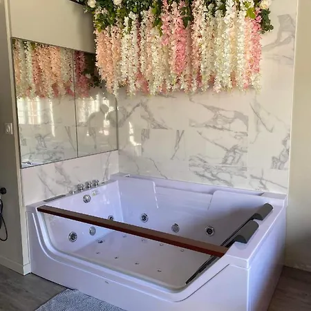 Superbe Appartement Avec Balneotherapie/Spa/ Champagne Pornic Exterior photo